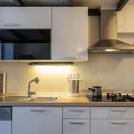Apartma Spacious Design Loft In Heart Of The City Center