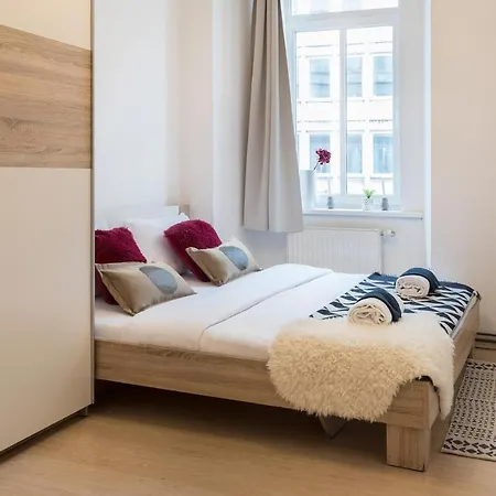 Spacious Design Loft In Heart Of The City Center 류블랴나